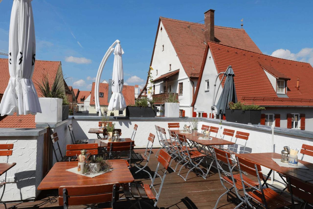 Hotel Weinstube Sinas Brettl Nördlingen Exterior foto